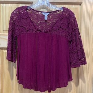 Maroon 3/4 length sleeve flowy shirt